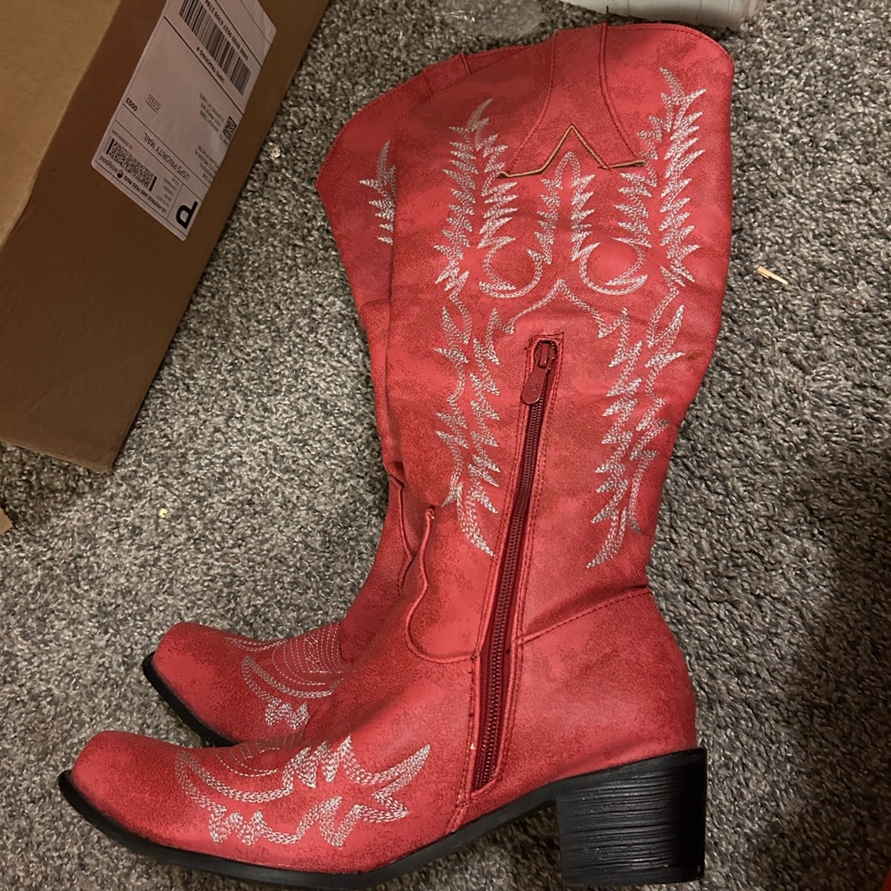 Red Western Embroidered Boots